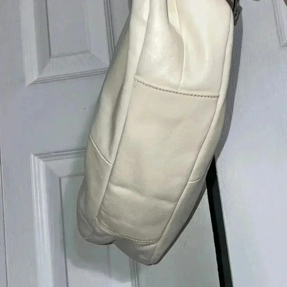 Gray & cream vintage coach shoulder bag - Picture 5 of 16